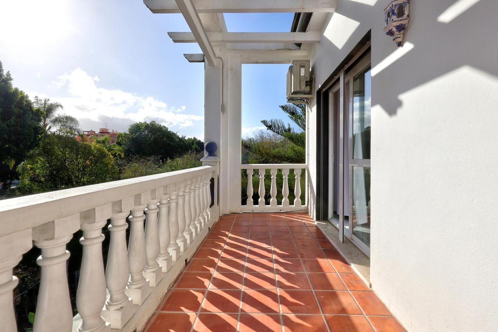 Hostal Puerta Almar Estepona Exterior photo